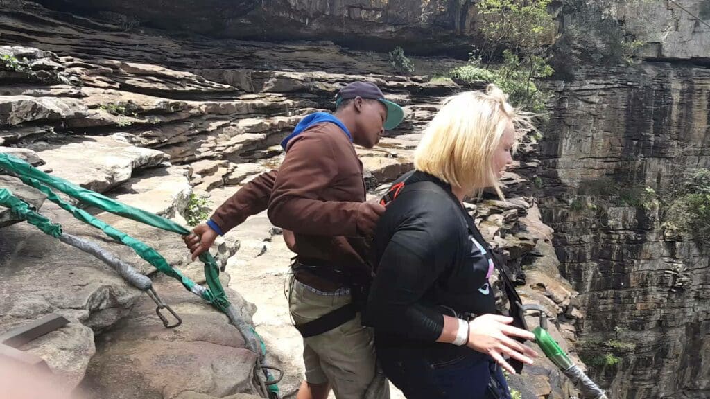 Mom does the highest gorge swing in the WORLD